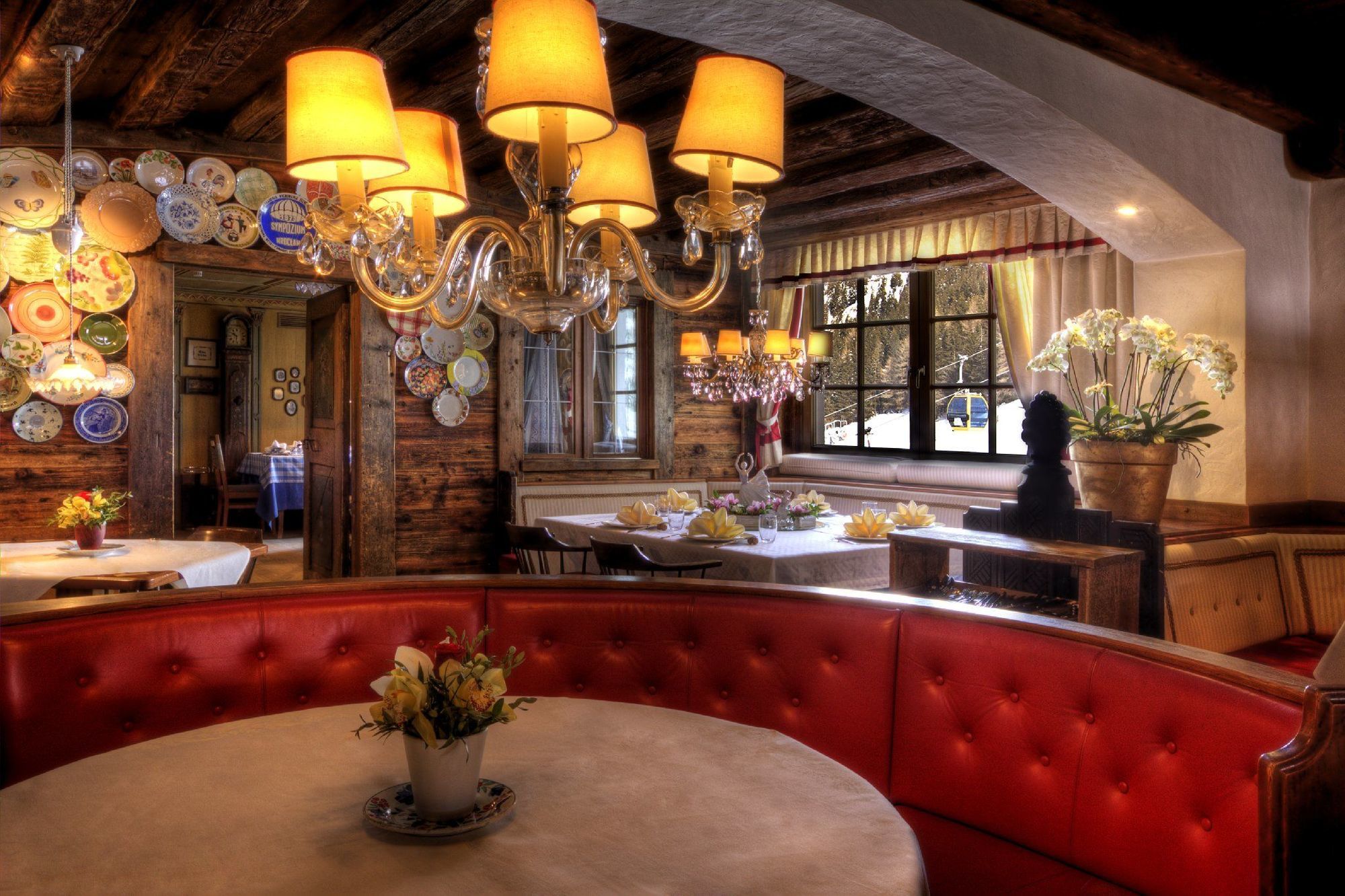 Hotel La Perla: The Leading Hotels Of The World Corvara Restaurang bild